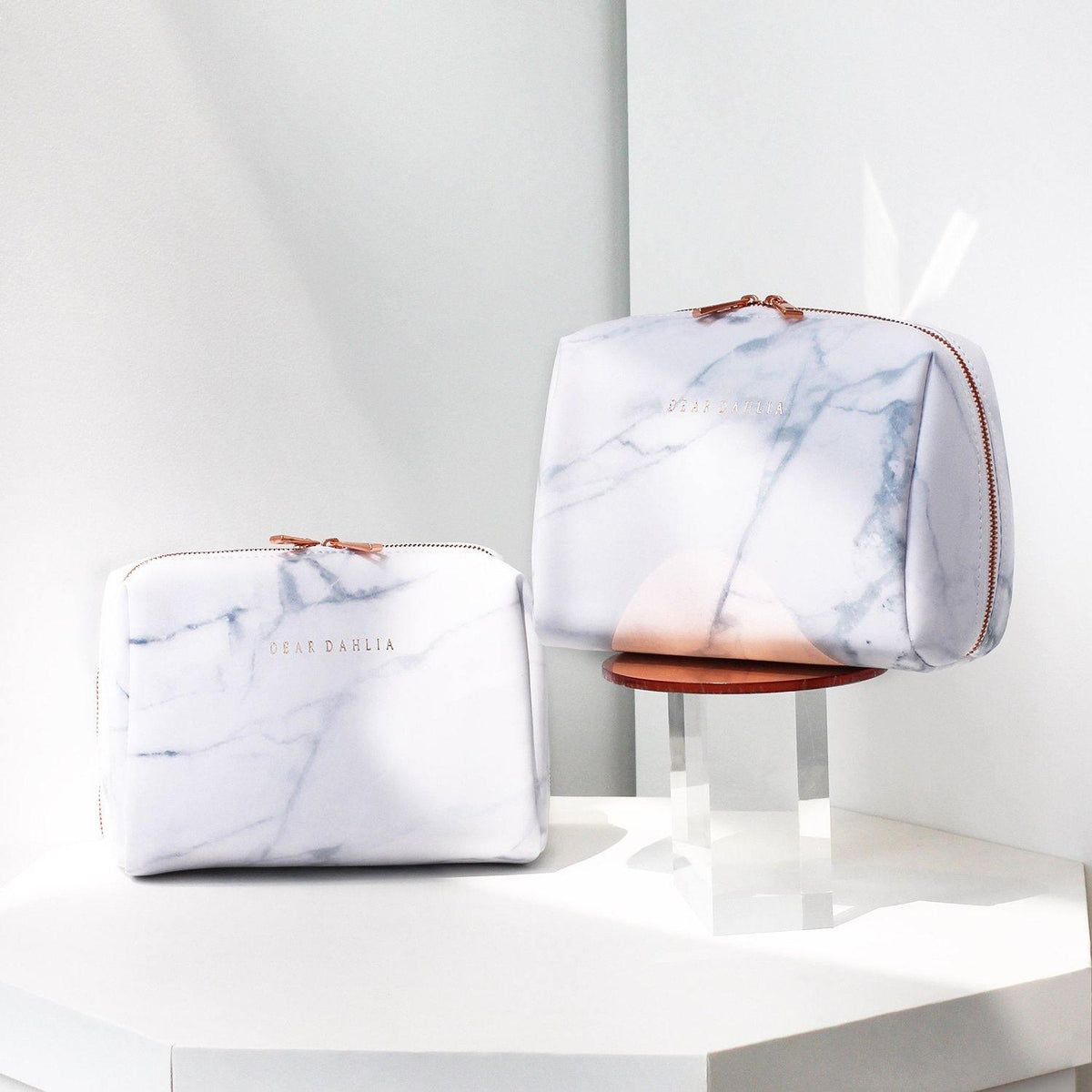 Túi Trang Điểm Dear Dahlia Signature Marble Pouch - Kallos Vietnam